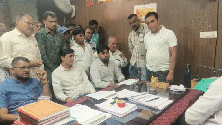 Untitled design_20251203_084841_0000