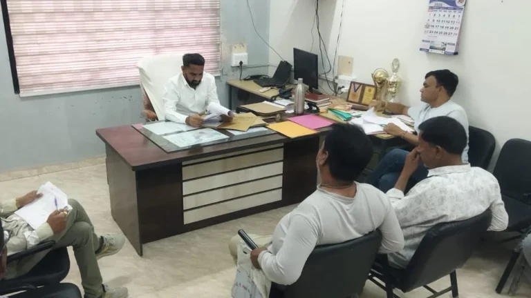 લખતર મામલતદાર કચેરી ખાતે ‘તાલુકા સ્વાગત’ કાર્યક્રમ સંપન્ન: ઇન્ચાર્જ મામલતદારે અરજદારોની રજૂઆતો સાંભળી