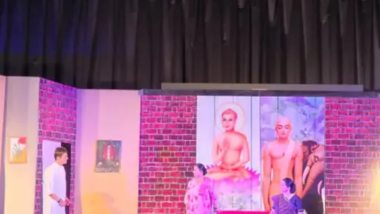 સુરેન્દ્રનગરમાં જૈન નાટક ‘વિરહથી વૈરાગ્ય સુધી’ની શાનદાર પ્રસ્તુતિ: 1,000થી વધુ દર્શકો ઉમટ્યા