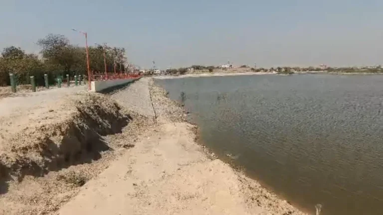 પાટડી તળાવ બ્યુટીફિકેશનમાં રોયલ્ટી કૌભાંડનો આક્ષેપ : CMOમાં ફરિયાદ સ્થાનિક તંત્ર અને ખાણ-ખનીજ વિભાગની મિલીભગતનો આક્ષેપ