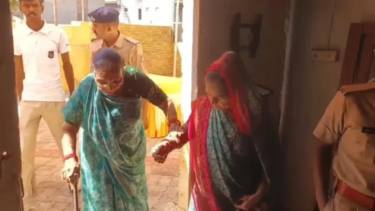 સુરેન્દ્રનગરમાં વઢવાણ અને B-ડિવિઝનમાં યોજાયો ‘અરજી મેળો’, પીડિતોને ન્યાયની ખાતરી