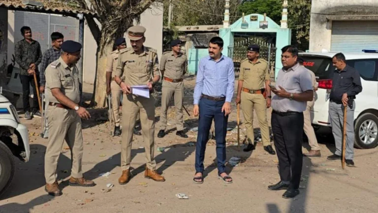 પાટડીના ગેડિયા, ખેરવા અને ઝેઝરી ગામોમાં અસામાજિક તત્વોની મિલકતો પર ચાલશે બુલડોઝર