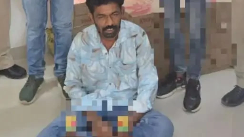 લીંબડી: પાણશીણા ચેક પોસ્ટ પરથી ટ્રકના ચોરખાનામાં છુપાવેલો 1.21 લાખનો દારૂ ઝડપાયો