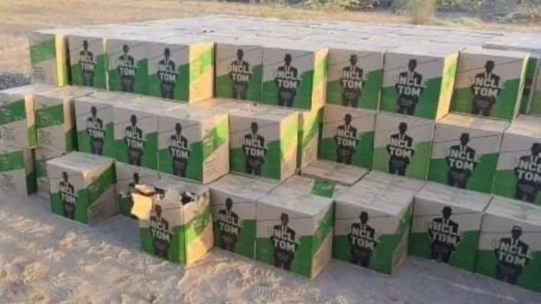 સાયલાના સુદામડામાં સરકારી ખરાબામાંથી 53.64 લાખનો ઇંગ્લિશ દારૂ ઝડપાયો