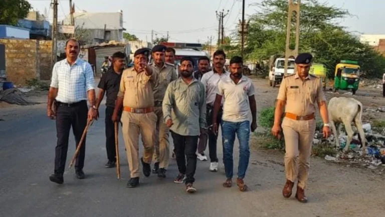 ધ્રાંગધ્રામાં પાઉંભાજીના દંપતીને લૂંટનાર બે આરોપી ઝડપાયા: પોલીસે ઘટનાસ્થળે રિકન્સ્ટ્રક્શન કરાવ્યું