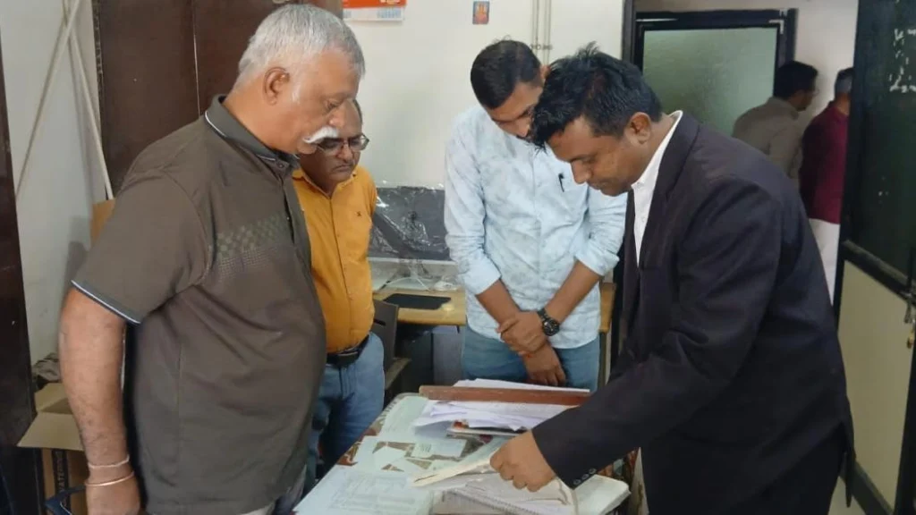 ચોટીલા નગરપાલિકામાં વહીવટદાર શાસન: ડેપ્યુટી કલેક્ટર હરેશ મકવાણાએ ચાર્જ સંભાળ્યો