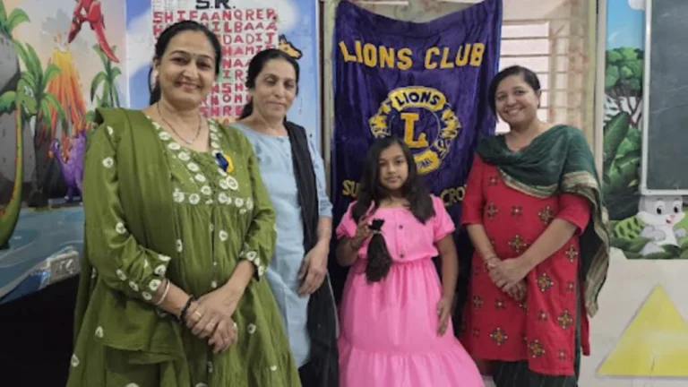 કેન્સર પીડિત મહિલાઓ માટે નાનકડી બાળકી મિન્સા પંજવાનીએ વાળનું દાન કર્યું