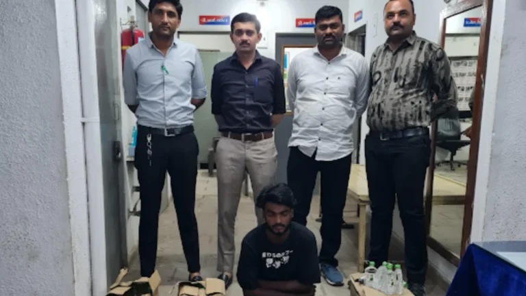 સુરેન્દ્રનગરના કુંભારપરામાં 92 બોટલ વિદેશી દારૂ સાથે એક શખ્સ ઝડપાયો