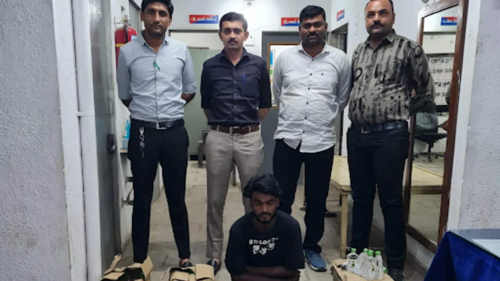 સુરેન્દ્રનગરના કુંભારપરામાં 92 બોટલ વિદેશી દારૂ સાથે એક શખ્સ ઝડપાયો