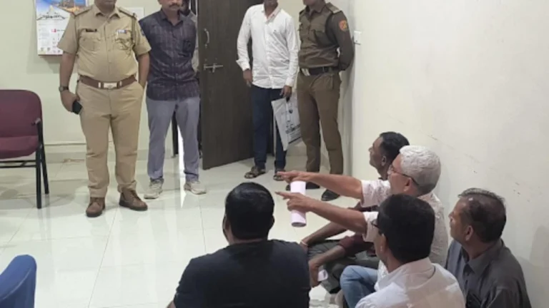 સુરેન્દ્રનગર મનપામાં લોક પ્રશ્નોની રજૂઆત કરતા AAPના શહેર પ્રમુખ સહિત 4 નેતાઓની પોલીસ અટકાયત