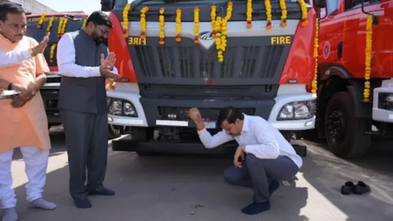 સુરેન્દ્રનગર મહાનગરપાલિકામાં 6.41 કરોડના આધુનિક ફાયર વાહનોનું લોકાર્પણ