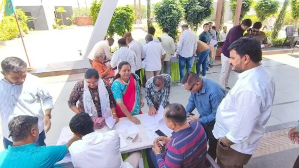 સુરેન્દ્રનગર મનપાની પ્રથમ ચૂંટણીમાં 52 બેઠકો માટે ભાજપના 450થી વધુ દાવેદારો મેદાને