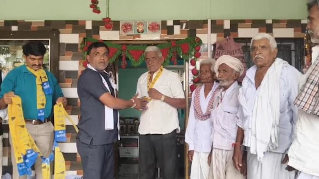 ચોટીલામાં કોંગ્રેસને મોટો ઝટકો: 20 થી વધુ સક્રિય કાર્યકરોએ આપમાં જોડાયા