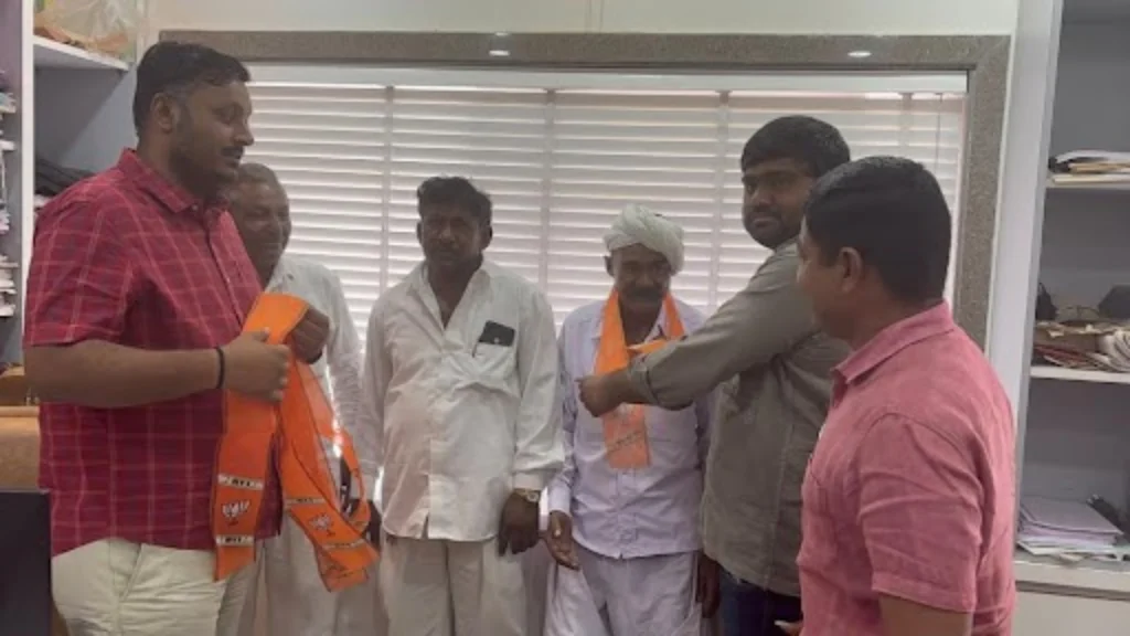 ચોટીલામાં ચૂંટણી પહેલા કોંગ્રેસ-AAPમાં મોટું ગાબડું: અનેક સરપંચો અને કાર્યકરો ભાજપમાં જોડાયા