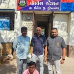 ચોટીલાના ગુંદા ગામે 13 વર્ષથી પ્રેક્ટિસ કરતો બોગસ ડોક્ટર ઝડપાયો