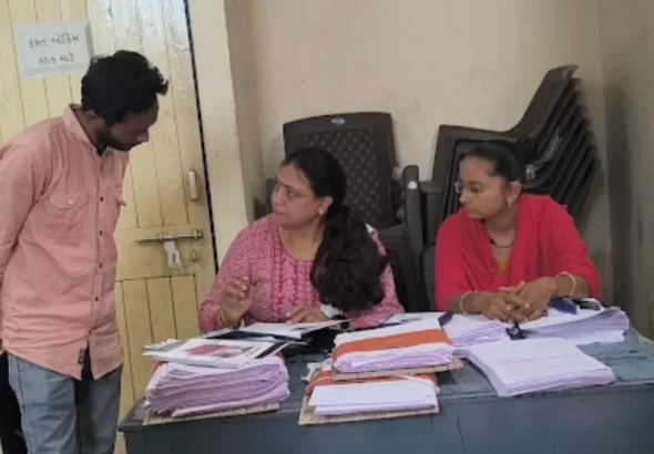 સુરેન્દ્રનગર મનપા ચૂંટણીમાં ઉમેદવારોમાં મિલકત ટેક્સ ભરવા અને નો-ડ્યુ સર્ટિફિકેટ લેવા ભારે ઘસારો