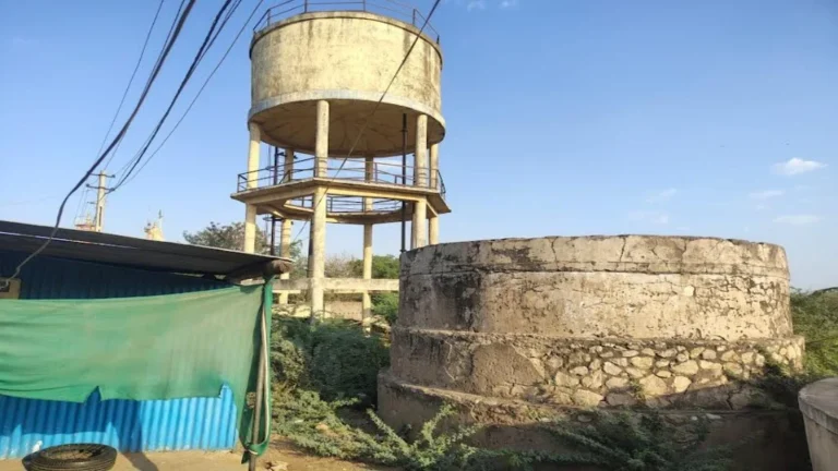 VADH PANI CRISIS N