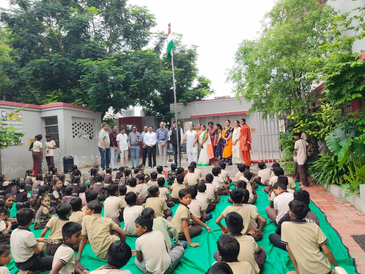 joravarnagar-school-number-8-independence-day-celebration-parents-meeting
