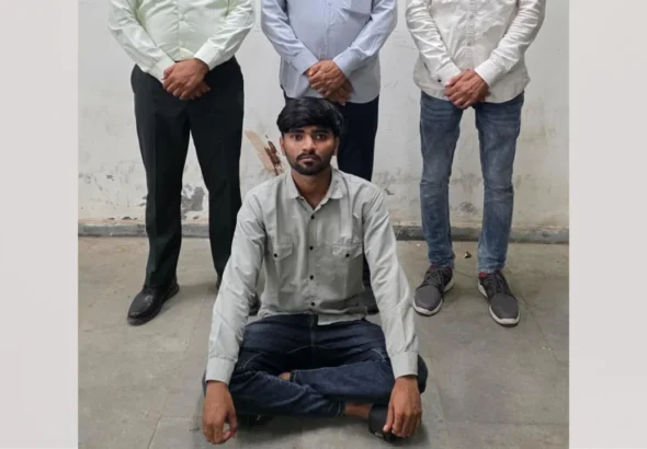 Rajkot Range Police Arrested Cyber Fraud Accused Saif Valdariya Near Surendranagar Riverfront