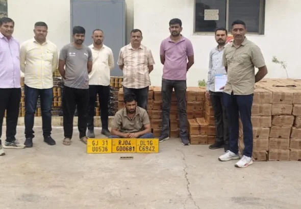 Surendranagar LCB Police Seized Foreign Liquor Stock Hidden in Truck Tank Near Chotila Janivadla Village-1