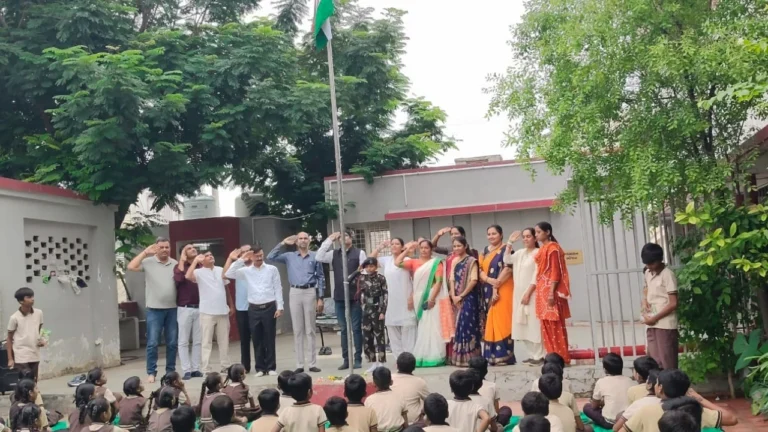 joravarnagar-school-number-8-independence-day-celebration-parents-meeting
