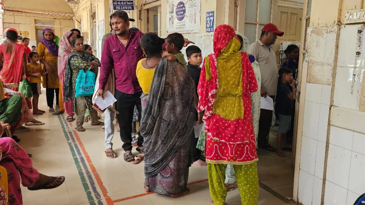 dhrangadhra-viral-infection-cases-surge-monsoon-health-update