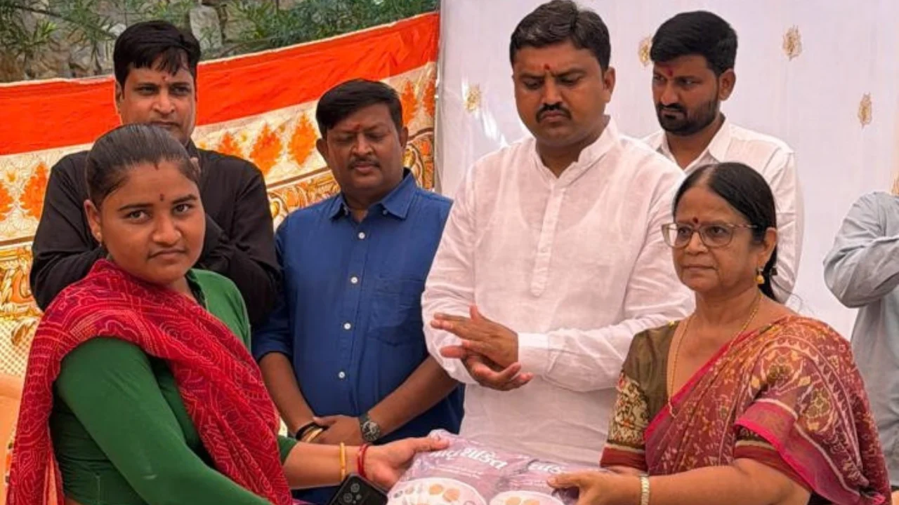 Aangan Utsav Celebration and Kit Distribution in Joravarnagar Surendranagar
