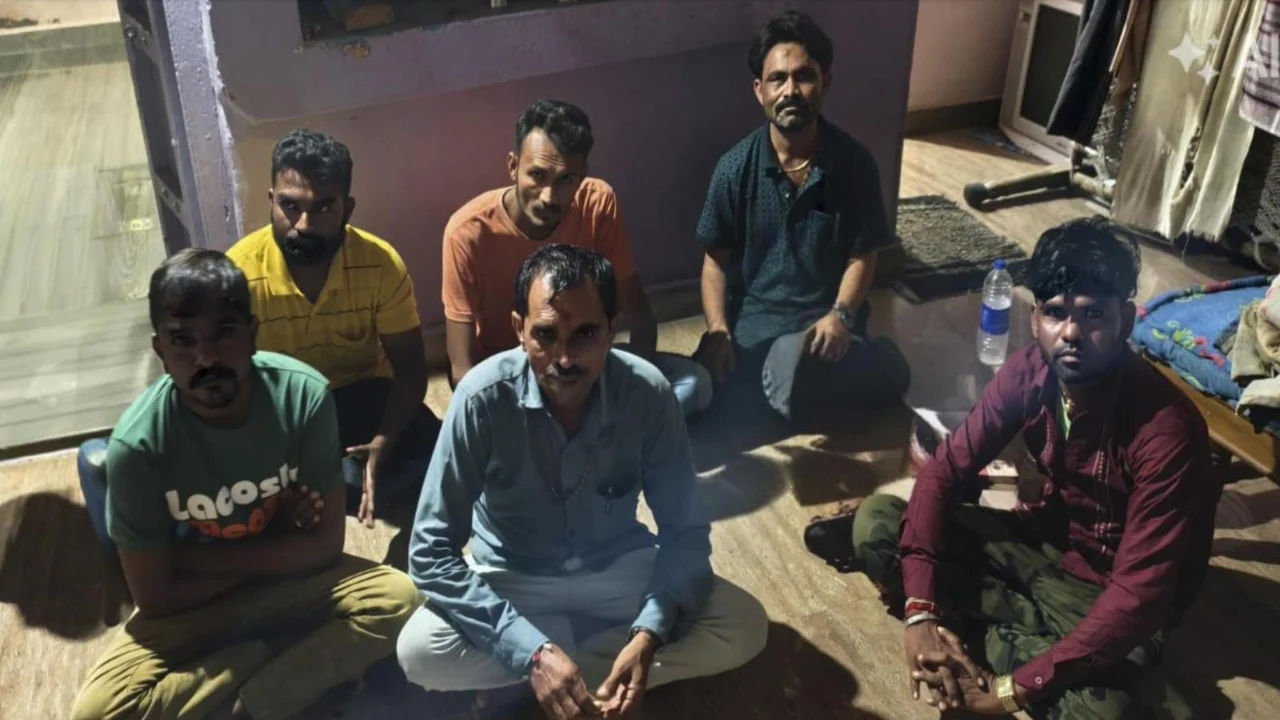 Dhrangadhra Dudapur Gambling Raid Police Action Gujarat