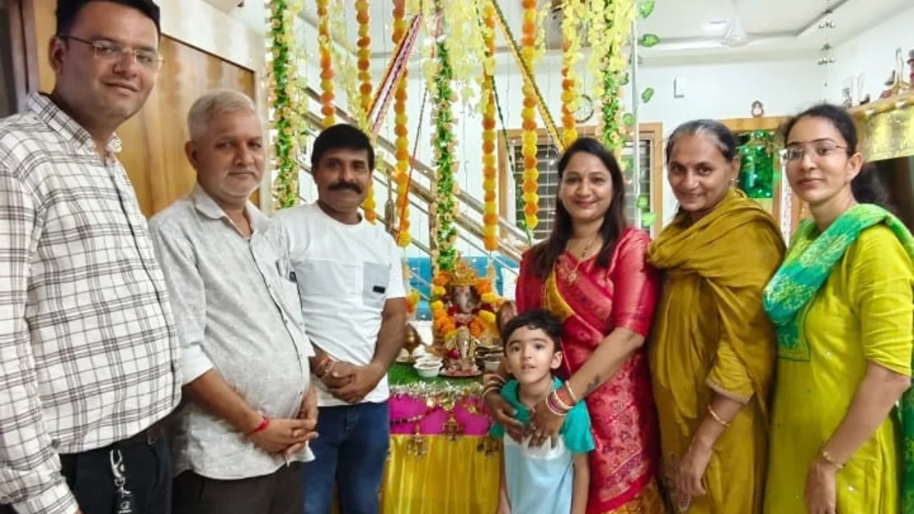 Ganesh Utsav Celebrated at the Residence of BJP District Vice President Jignasha Nayak