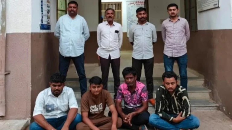 Police raid in Dhrangadhra capturing gamblers with cash