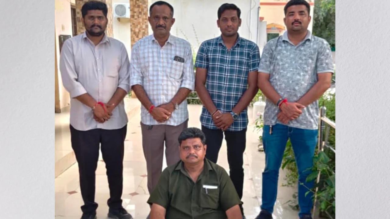 Surendranagar Fraud accused arrested by police in Ahmedabad